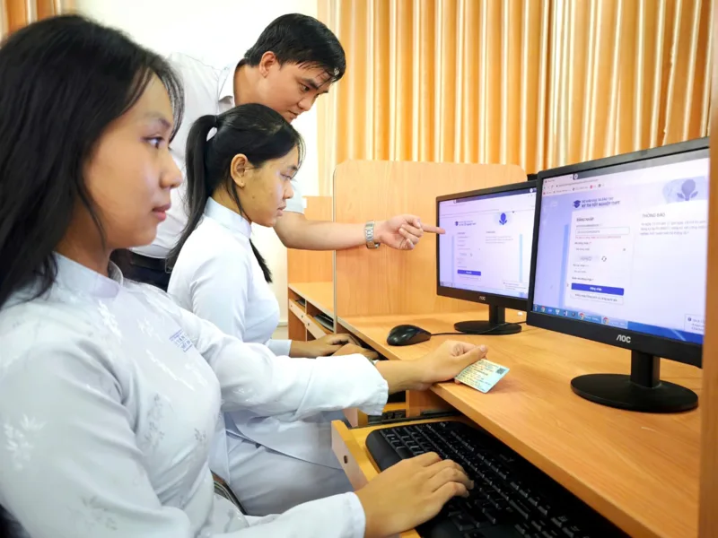 Trước khi đăng ký, thí sinh cần kiểm tra kỹ ngành và trường có xét tuyển tổ hợp D78.