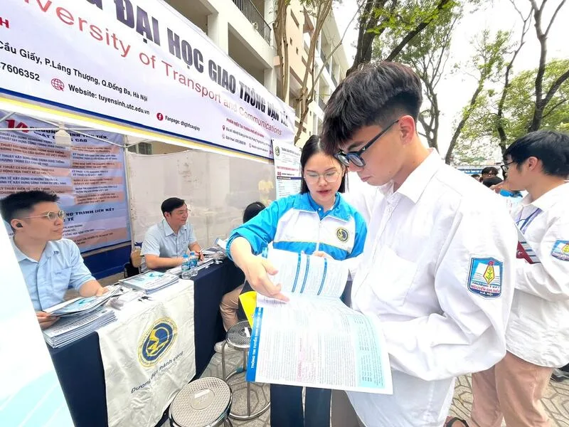 Sắp xếp nguyện vọng theo mức độ yêu thích và khả năng trúng tuyển giúp tăng cơ hội vào ngành phù hợp.